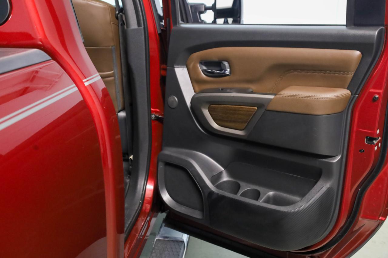 Nissan Titan XD Platinum Reserve Crew Cab 4WD 2023