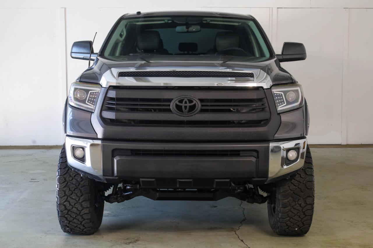 Toyota Tundra 4WD  2017