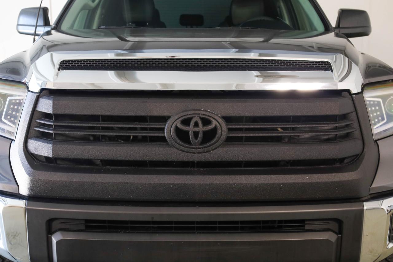 Toyota Tundra 4WD  2017