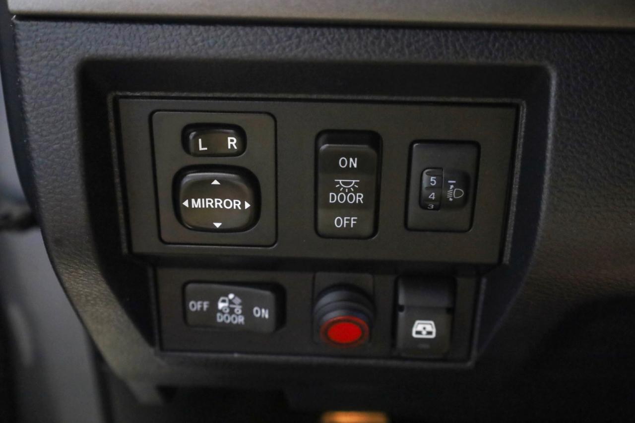 Toyota Tundra 4WD  2017