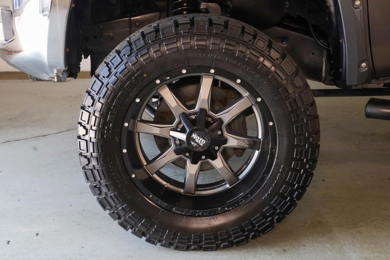 Toyota Tundra 4WD  2017