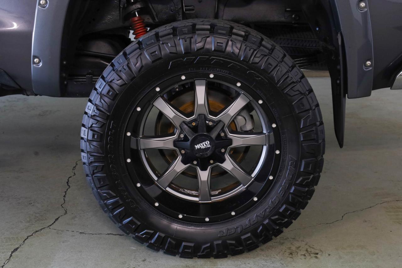 Toyota Tundra 4WD  2017