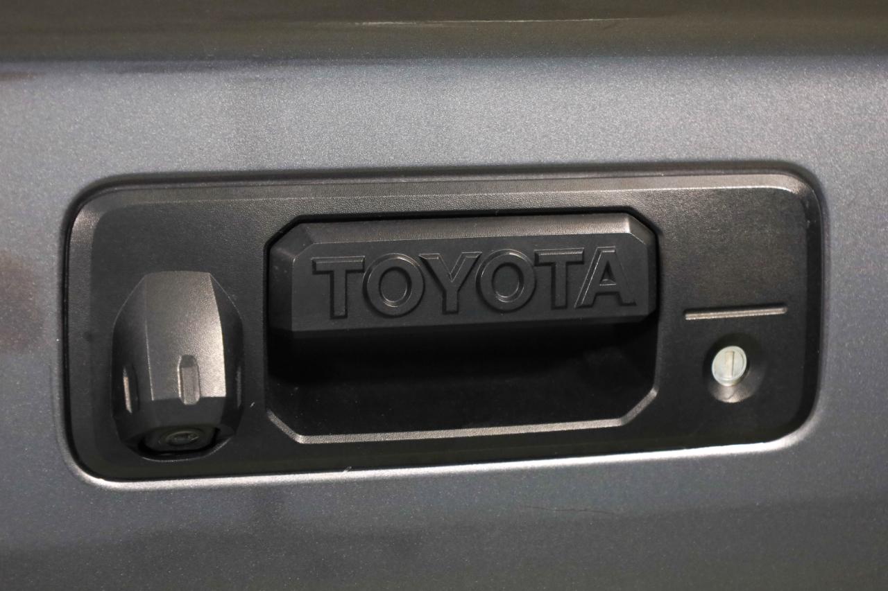 Toyota Tundra 4WD  2017