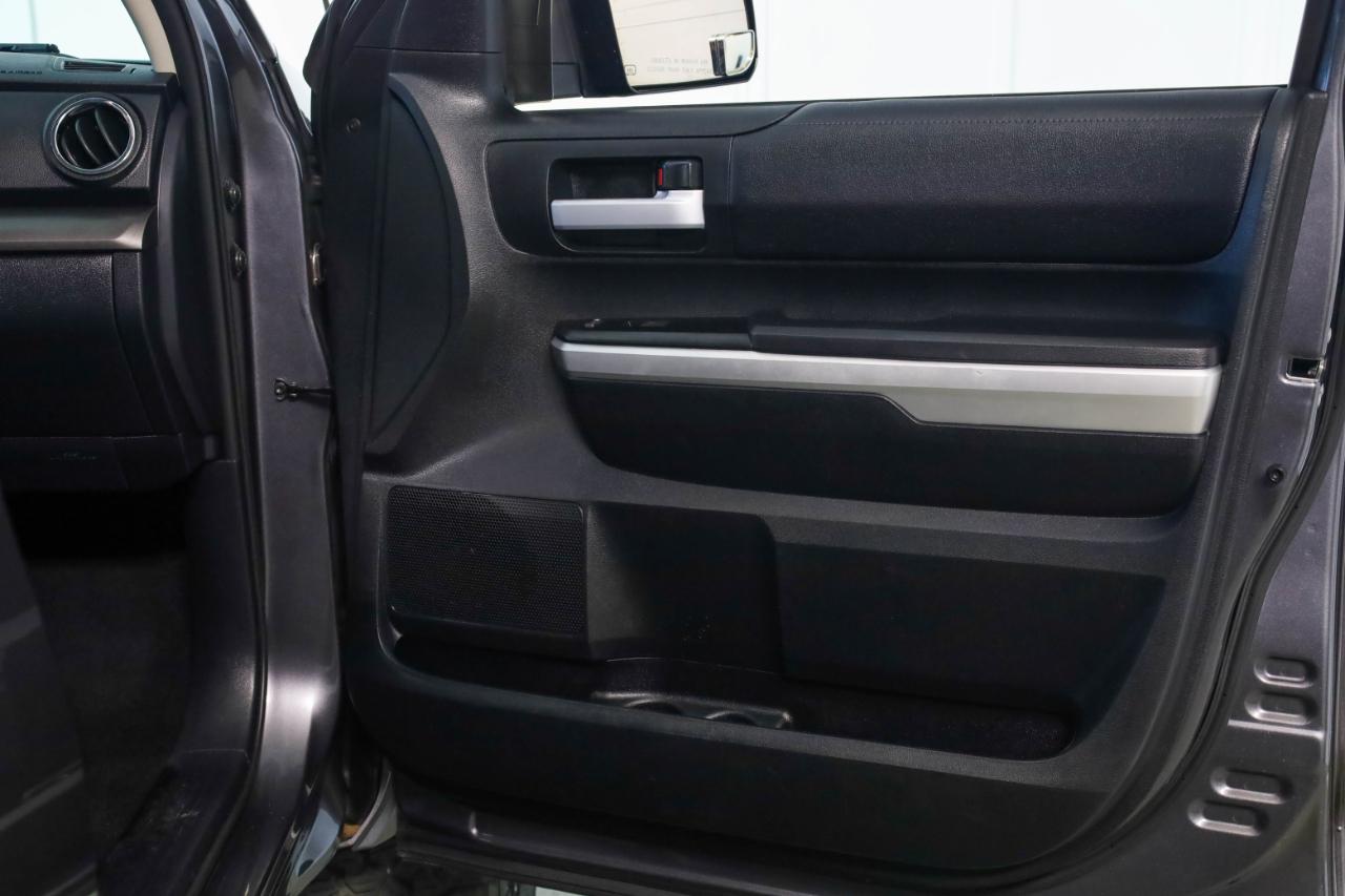 Toyota Tundra 4WD  2017