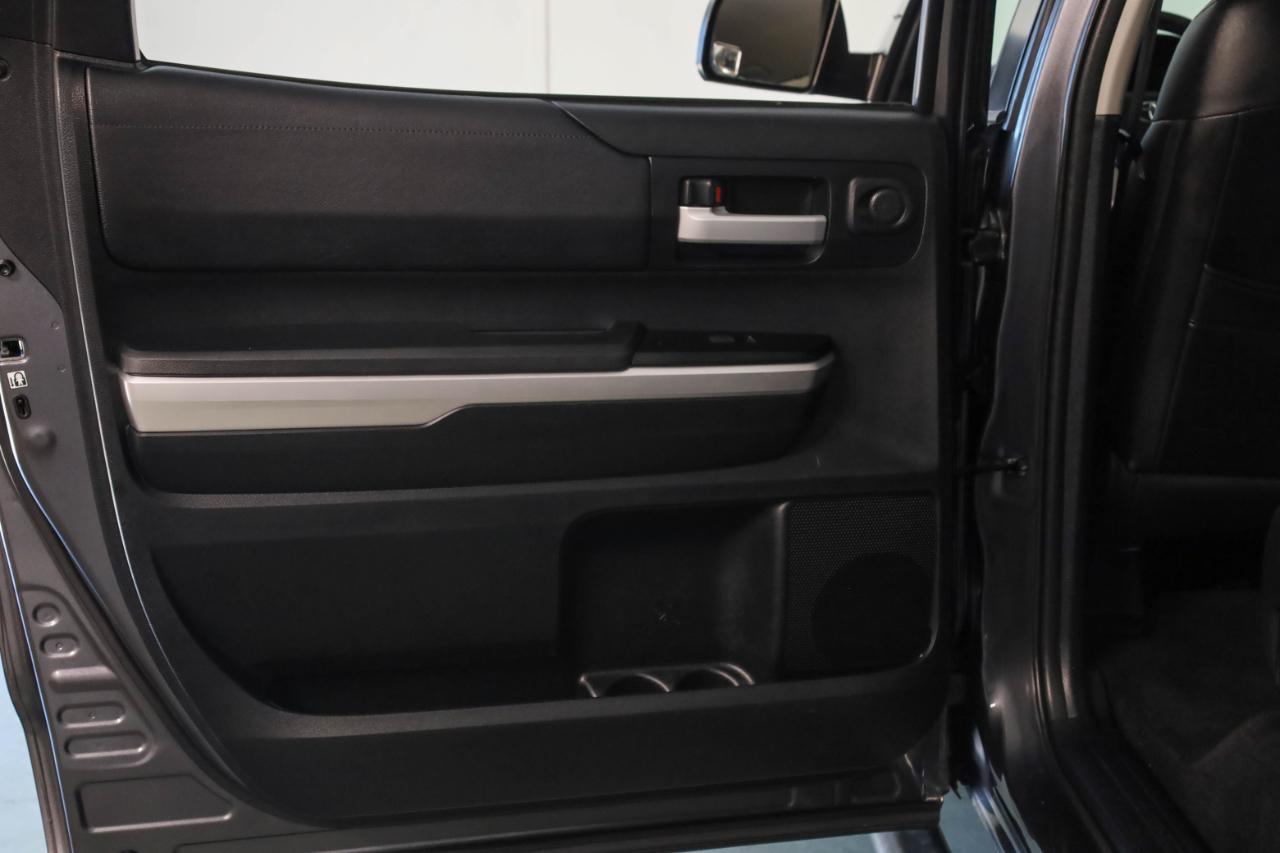 Toyota Tundra 4WD  2017