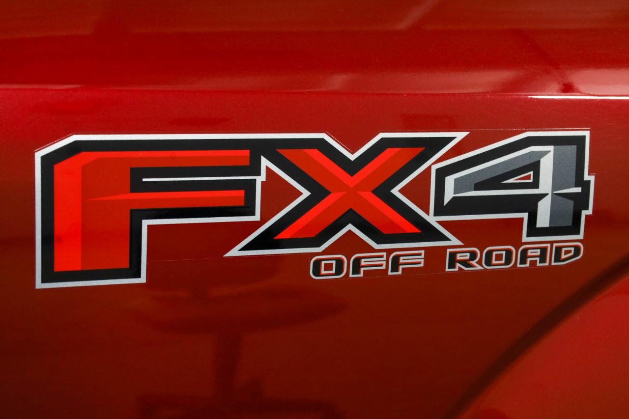 Ford F-150 4WD SuperCrew 145" Lariat 2019