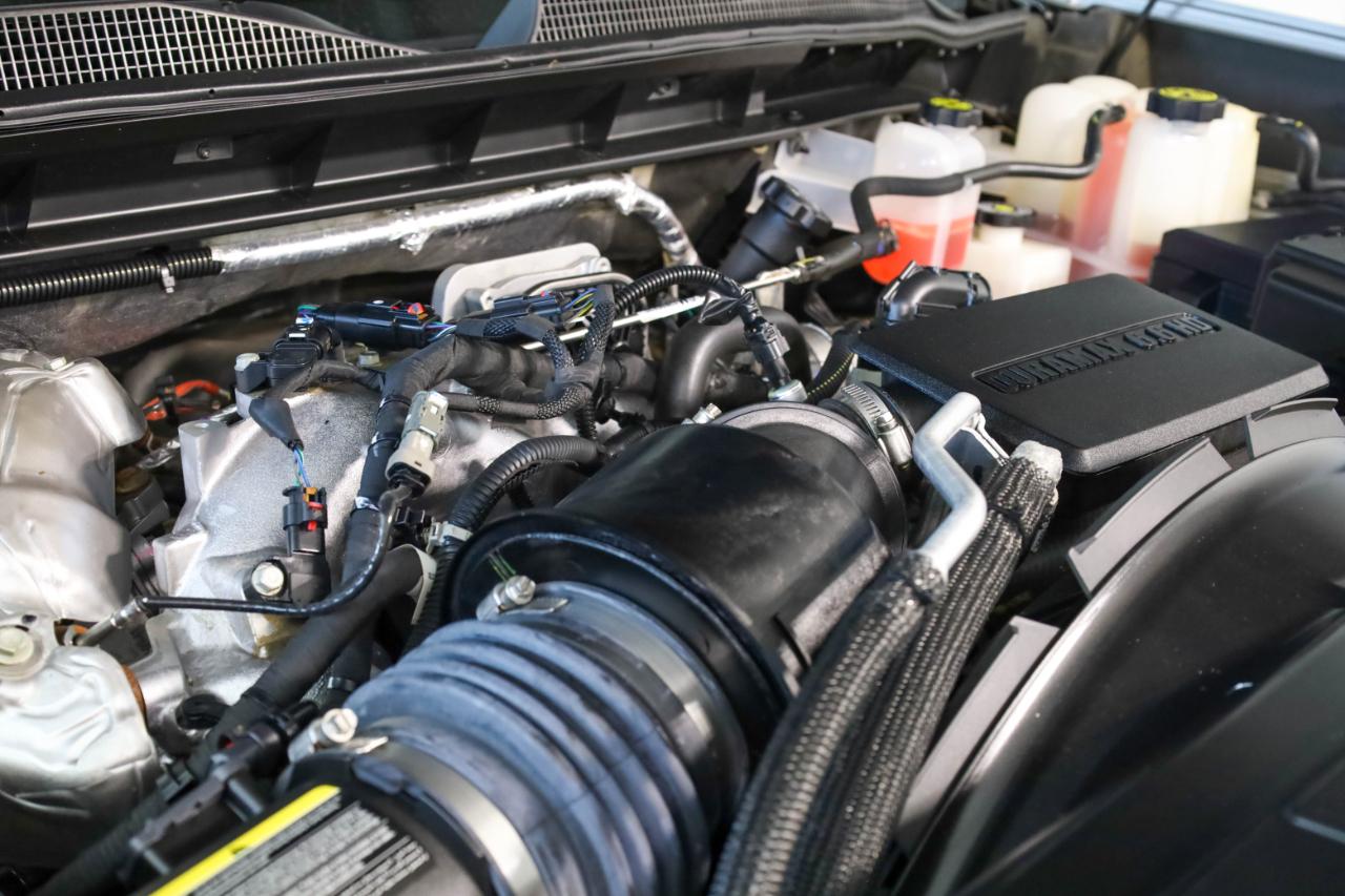 Chevrolet Silverado 3500HD 4WD Crew Cab 159" LT 2024