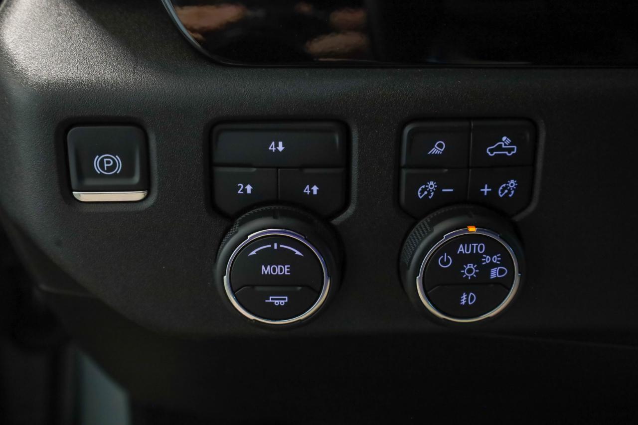 Chevrolet Silverado 3500HD 4WD Crew Cab 159" LT 2024
