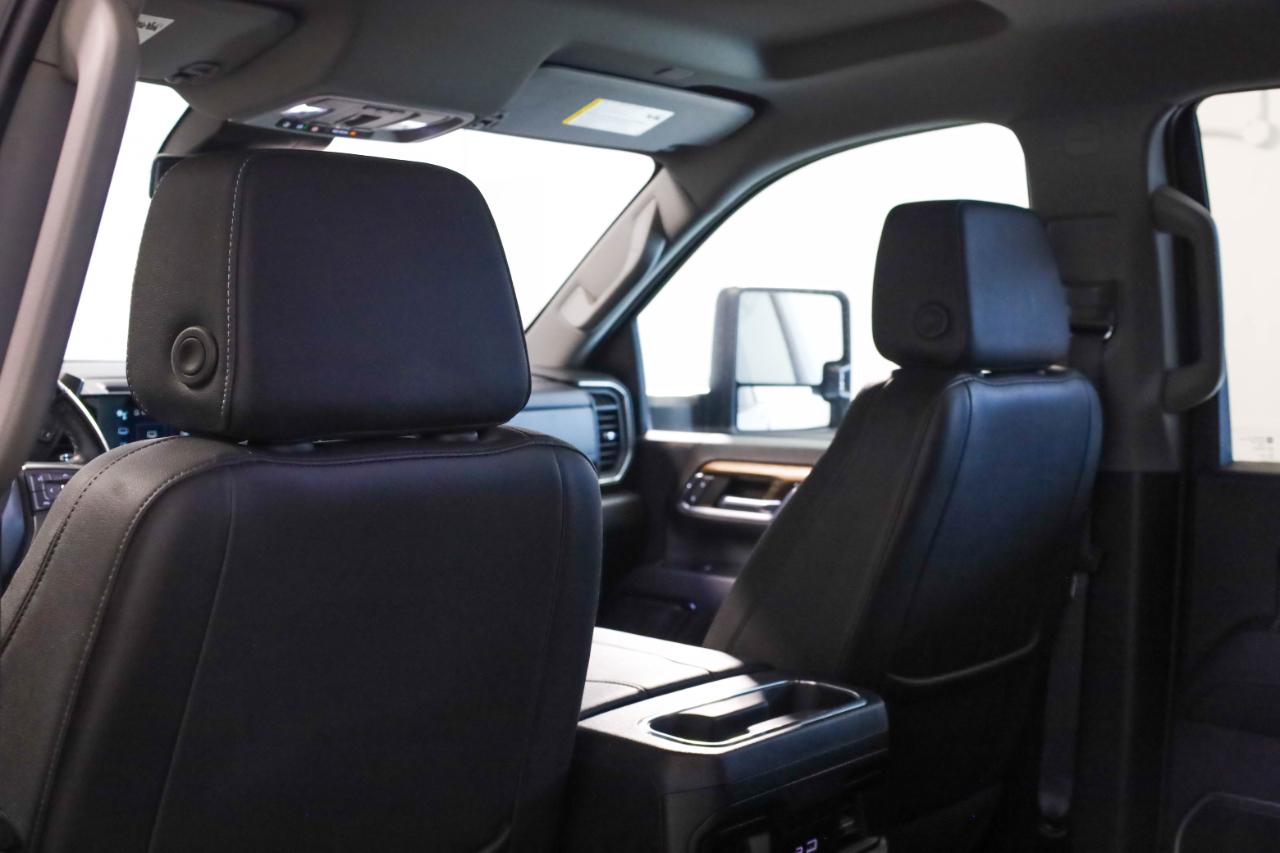 Chevrolet Silverado 3500HD 4WD Crew Cab 159" LT 2024