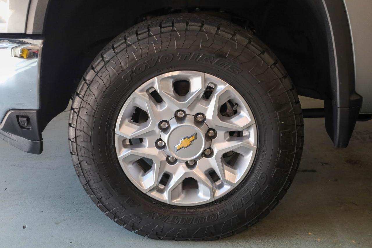 Chevrolet Silverado 3500HD 4WD Crew Cab 159" LT 2024