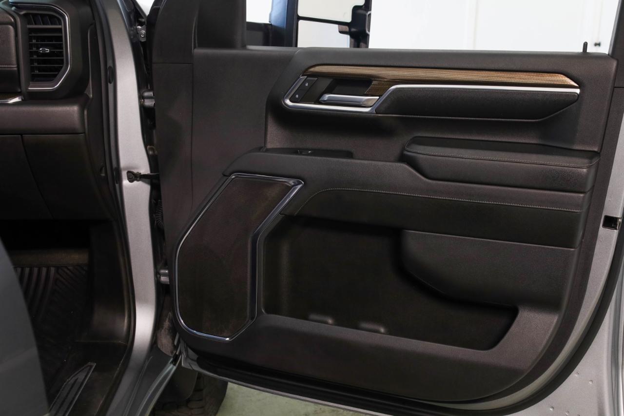 Chevrolet Silverado 3500HD 4WD Crew Cab 159" LT 2024
