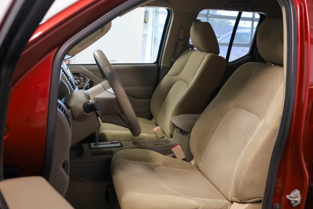 Nissan Frontier SV Crew Cab 2WD SWB at 2016