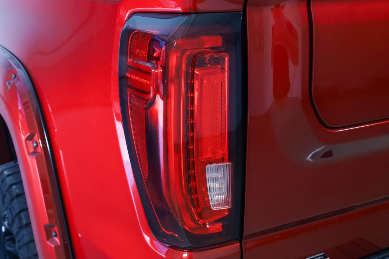 GMC Sierra 1500 4WD Crew Cab 147" AT4 2021