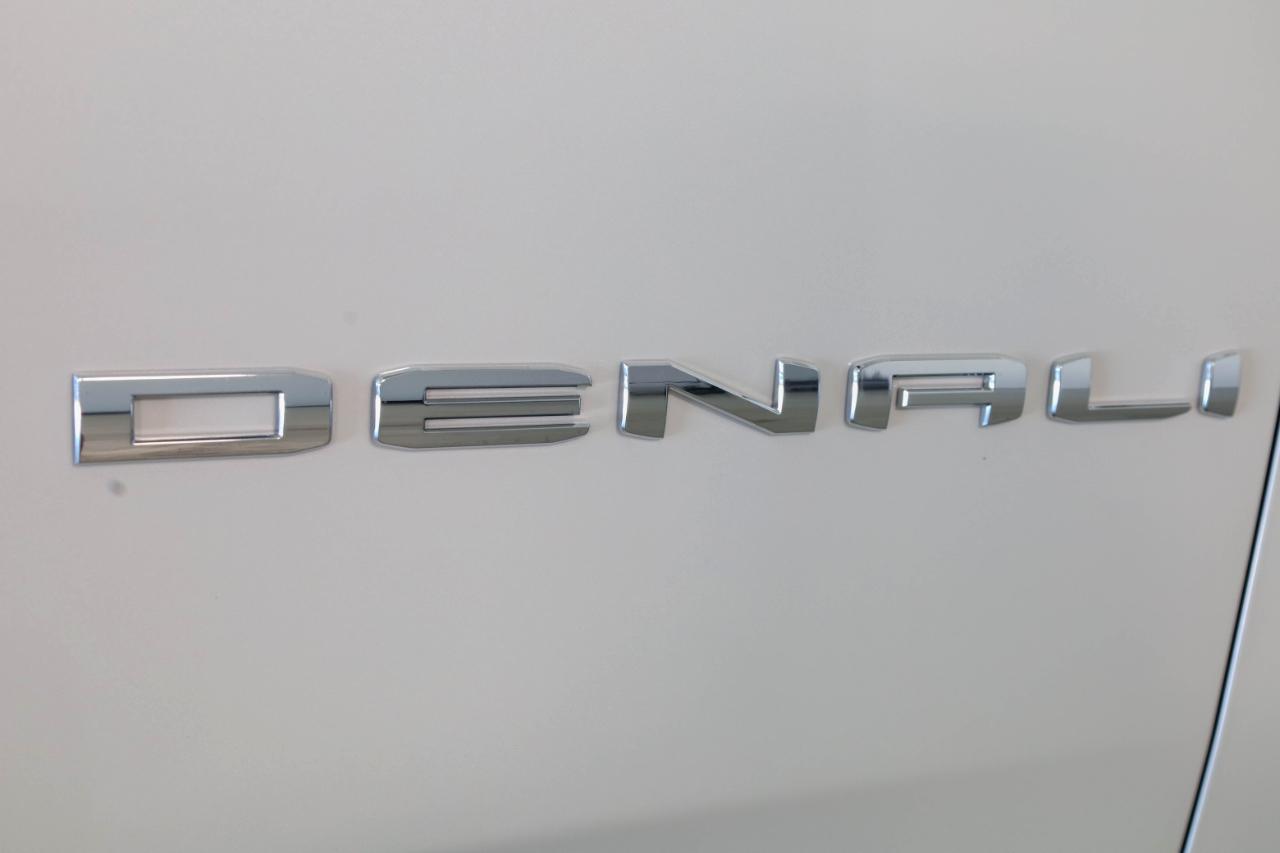 GMC Yukon XL 4WD 4dr Denali 2021