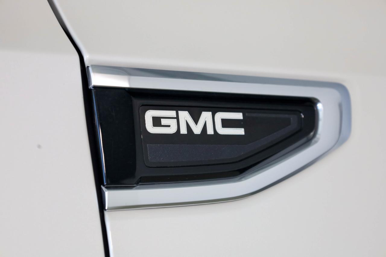 GMC Yukon XL 4WD 4dr Denali 2021
