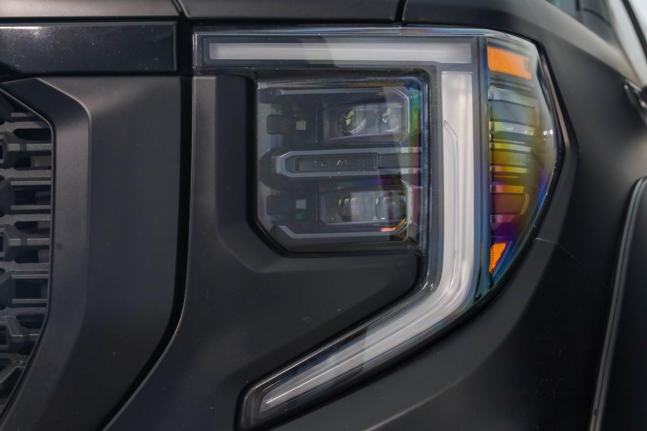 GMC Sierra 1500 4WD Crew Cab 147" AT4 2023