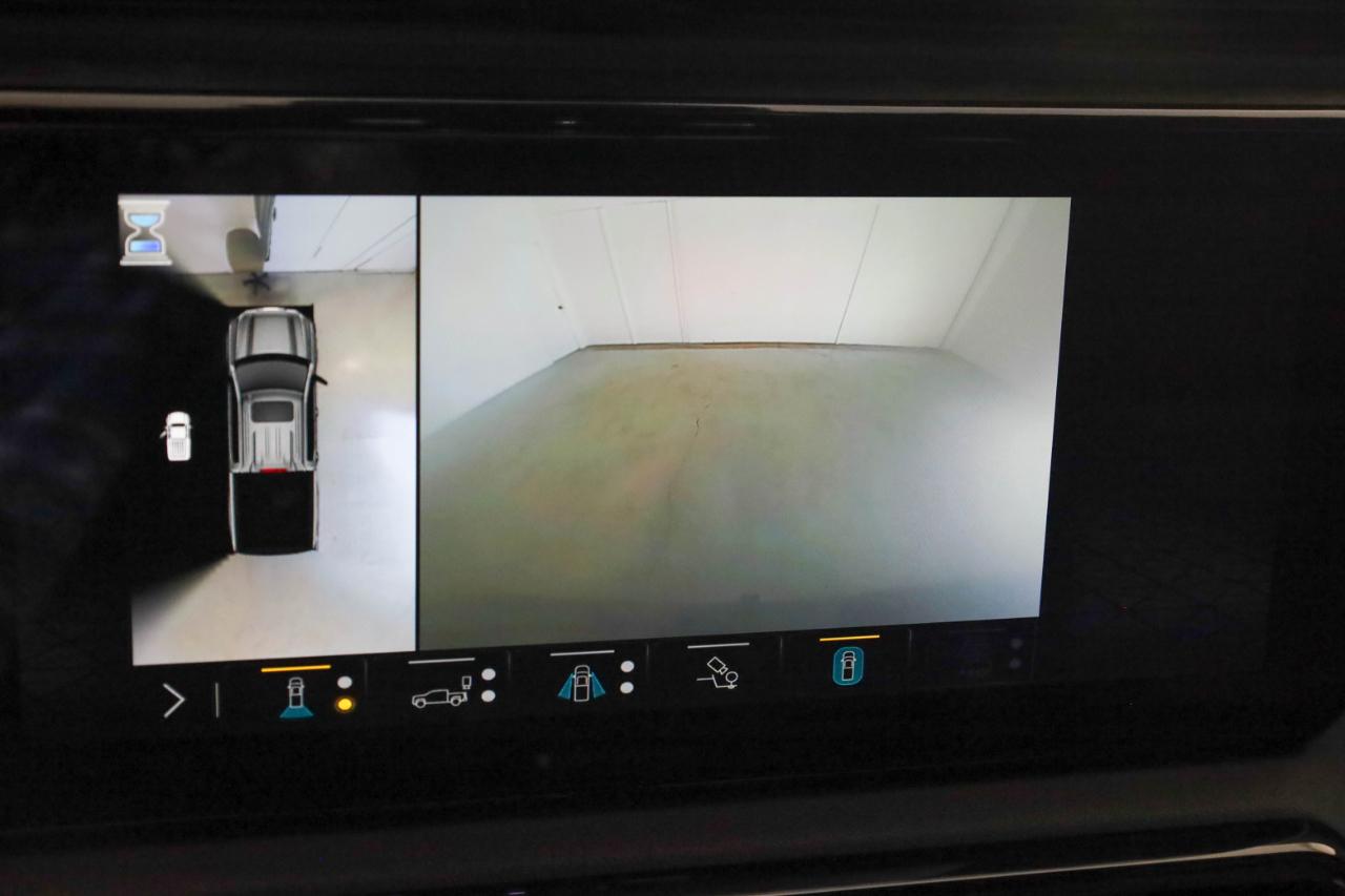 GMC Sierra 1500 4WD Crew Cab 147" AT4 2023