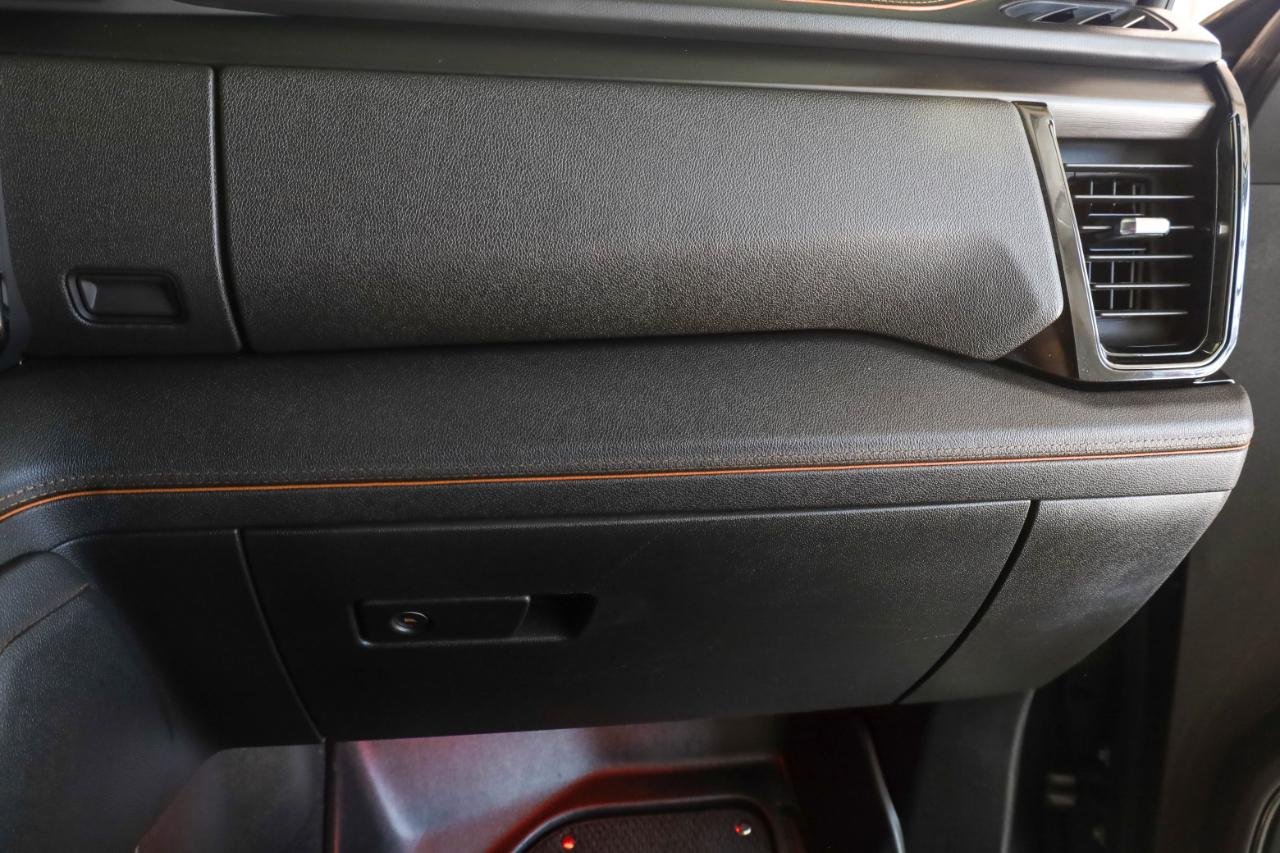 GMC Sierra 1500 4WD Crew Cab 147" AT4 2023