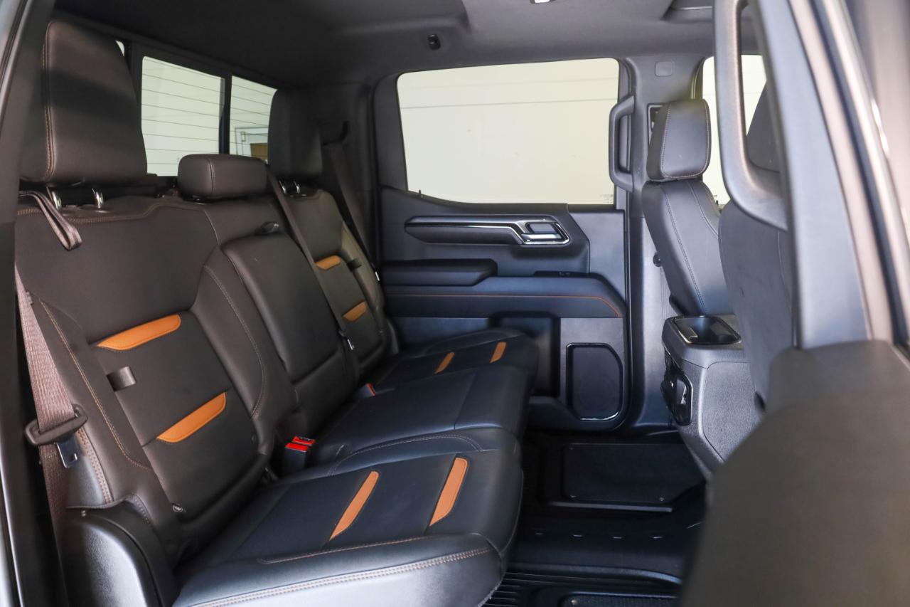 GMC Sierra 1500 4WD Crew Cab 147" AT4 2023