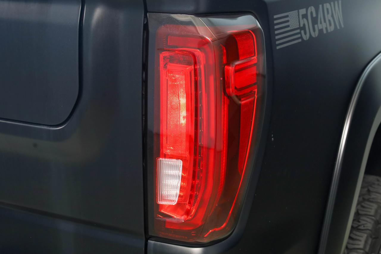 GMC Sierra 1500 4WD Crew Cab 147" AT4 2023