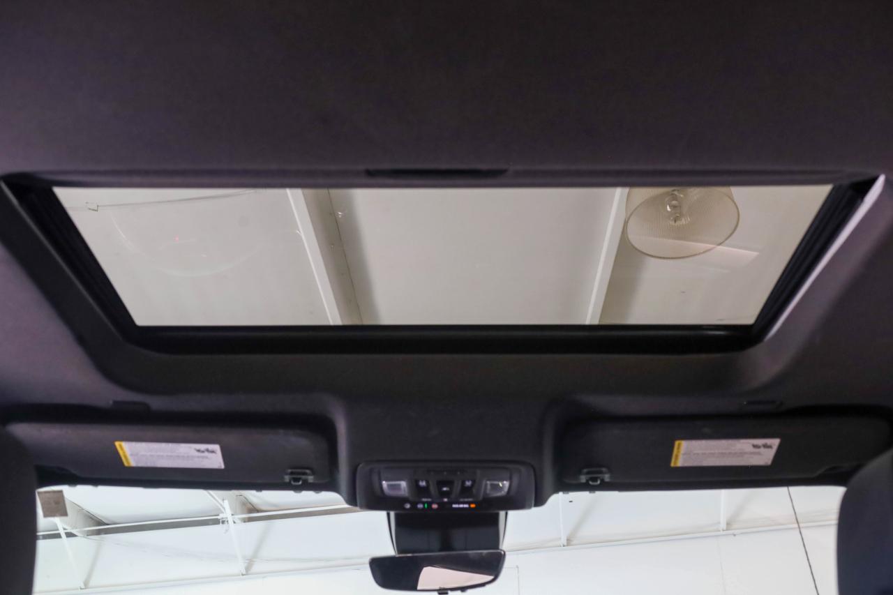 GMC Sierra 1500 4WD Crew Cab 147" AT4 2023