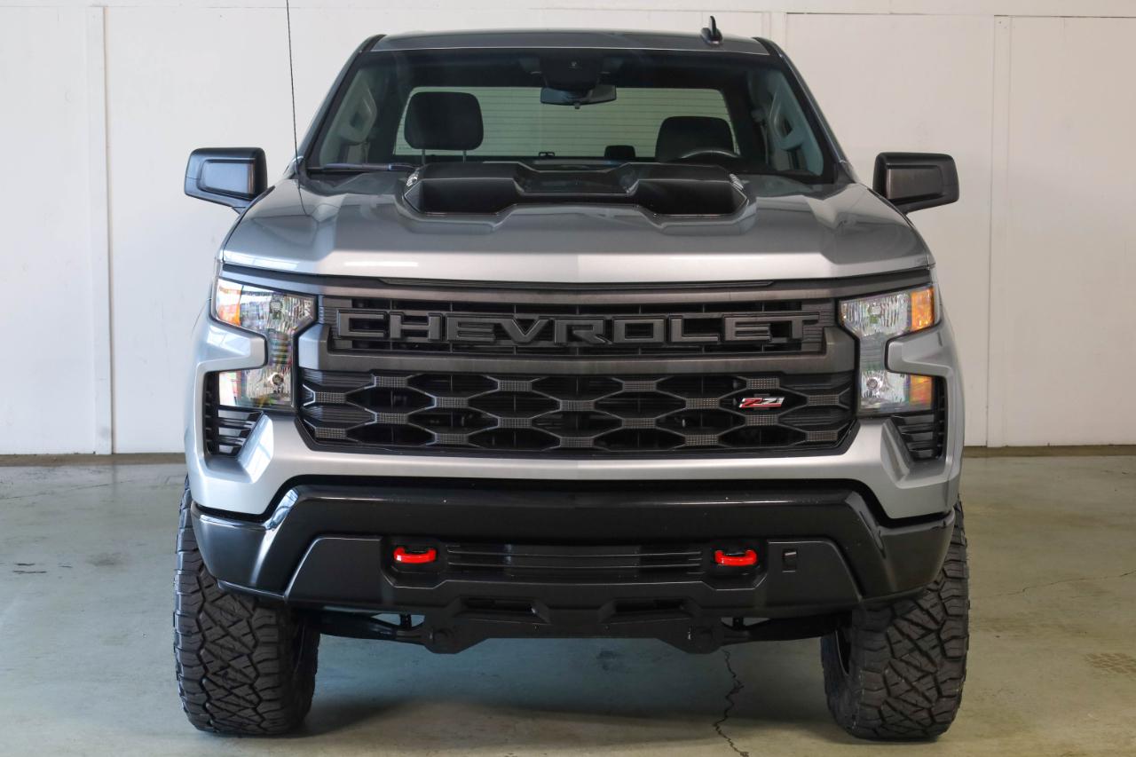 Chevrolet Silverado 1500 Trail Boss Custom Crew Cab 4WD 2025
