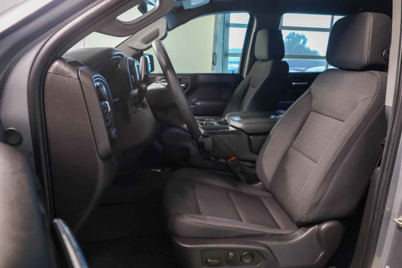 Chevrolet Silverado 1500 Trail Boss Custom Crew Cab 4WD 2025