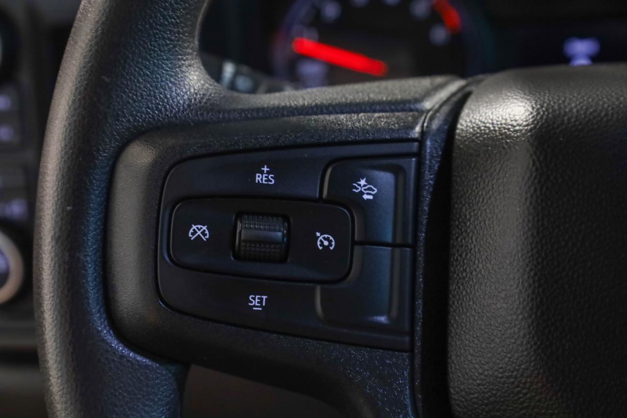 Chevrolet Silverado 1500 Trail Boss Custom Crew Cab 4WD 2025