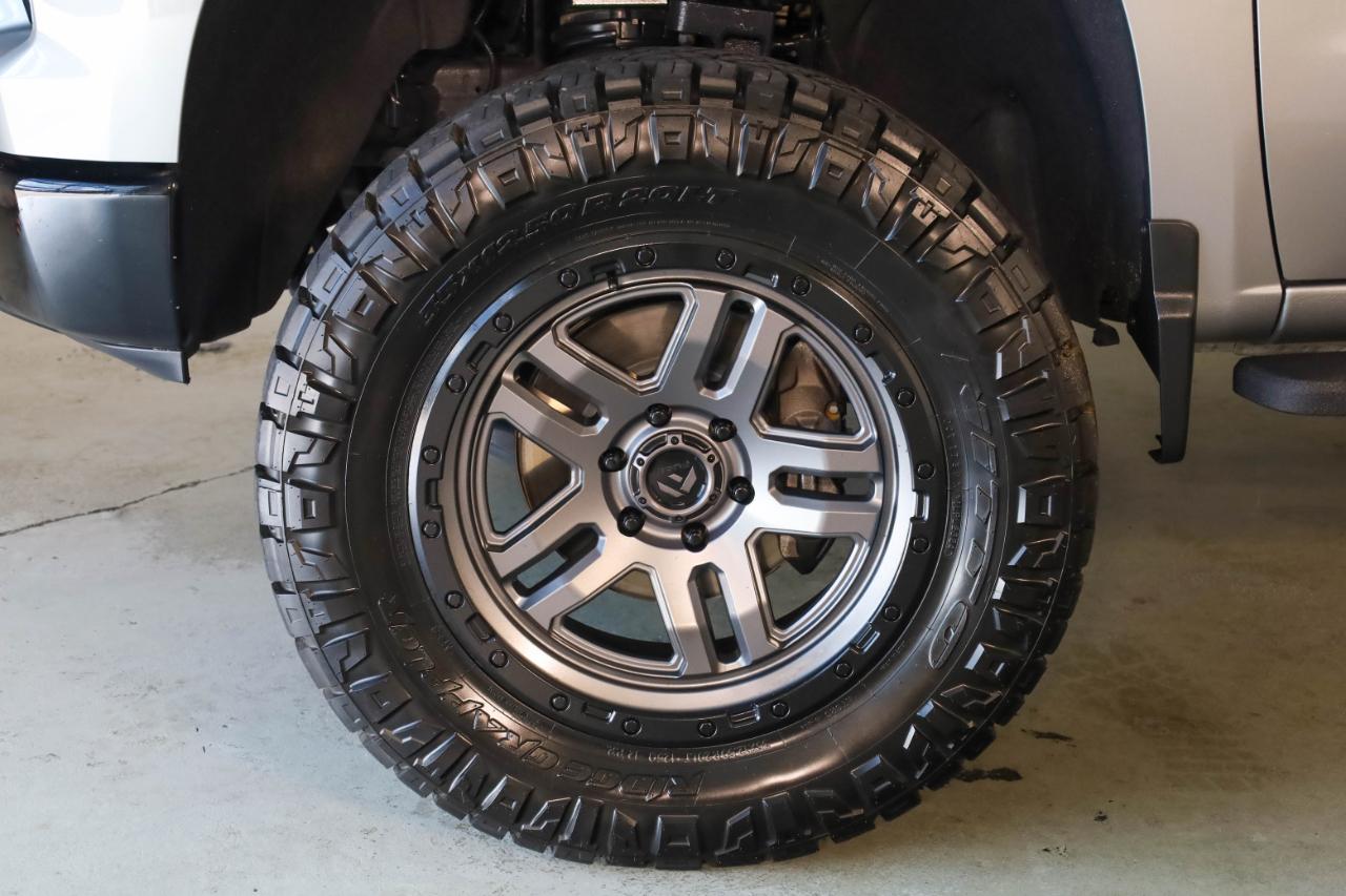 Chevrolet Silverado 1500 Trail Boss Custom Crew Cab 4WD 2025