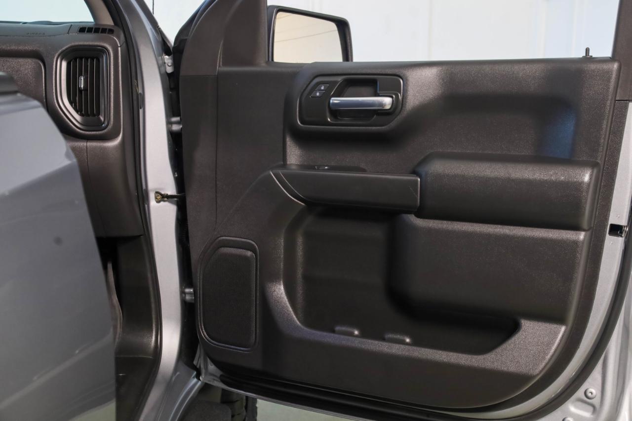 Chevrolet Silverado 1500 Trail Boss Custom Crew Cab 4WD 2025