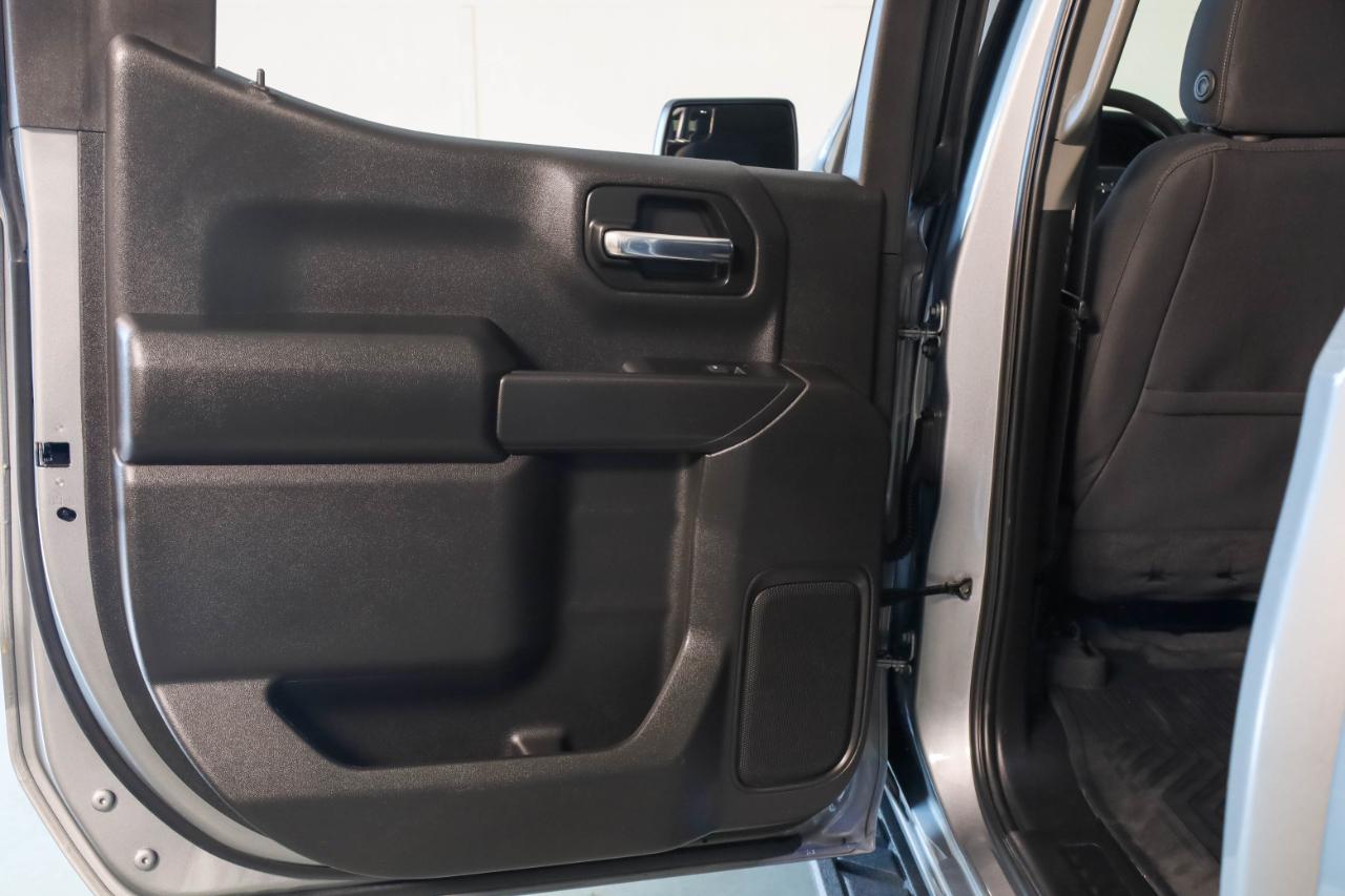 Chevrolet Silverado 1500 Trail Boss Custom Crew Cab 4WD 2025