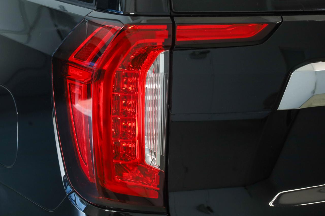 GMC Yukon XL Denali 2WD 2021