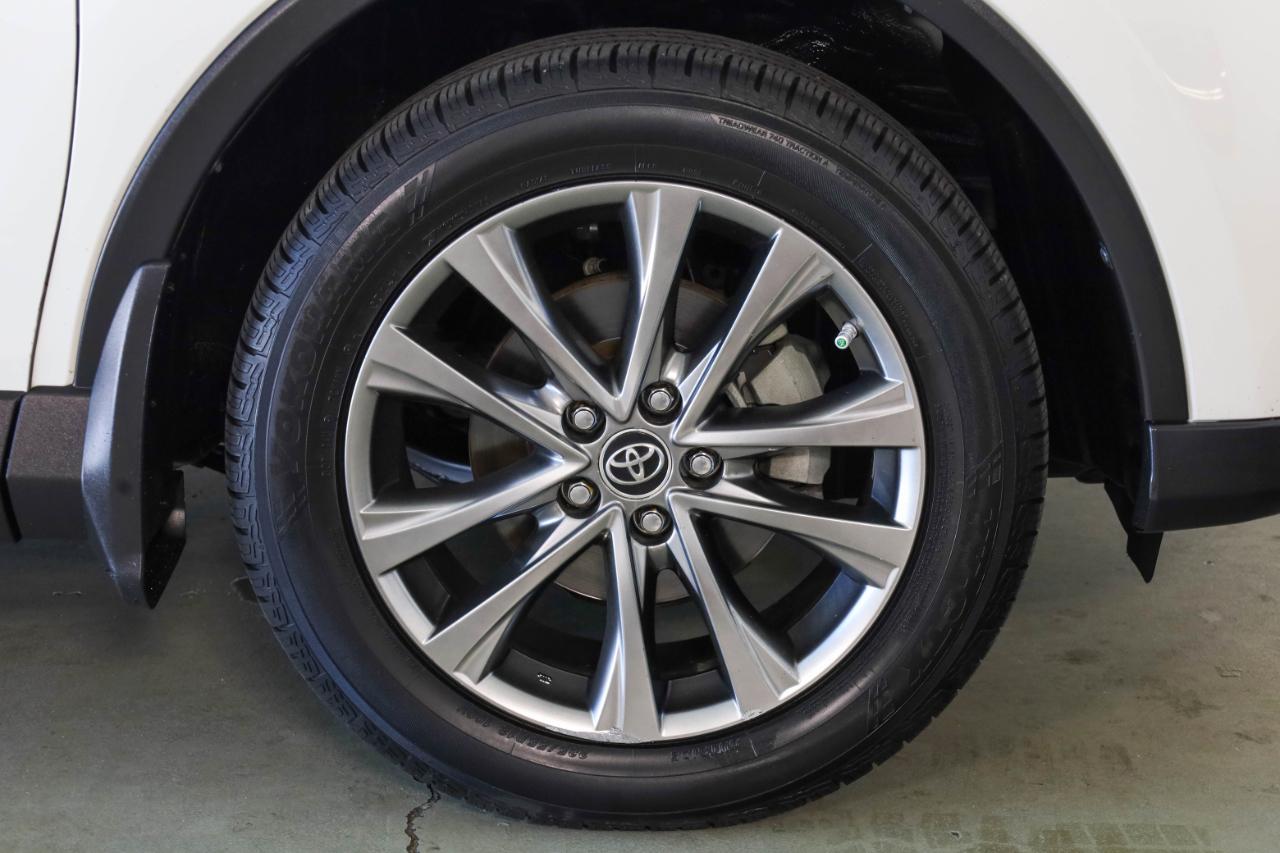 Toyota RAV4 Hybrid Limited AWD 2017
