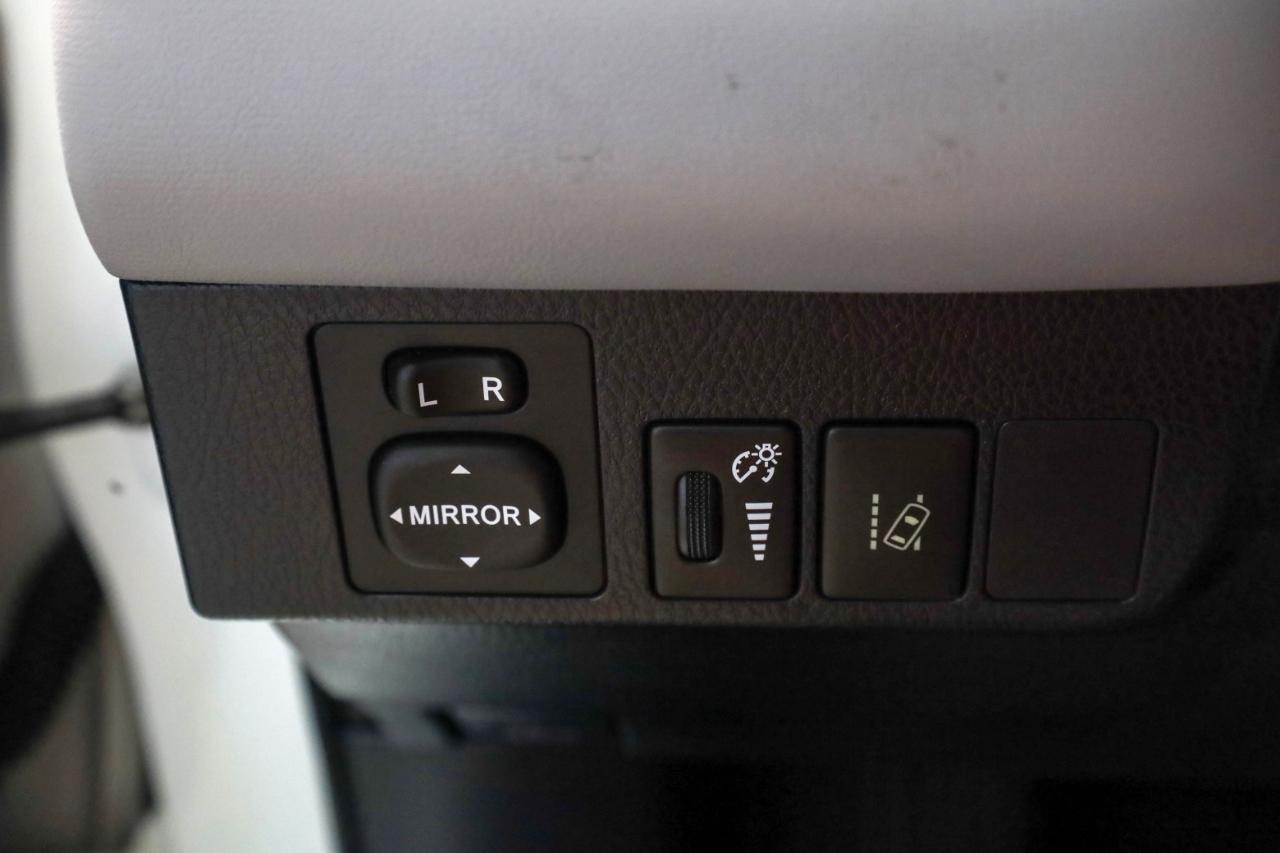 Toyota RAV4 Hybrid Limited AWD 2017