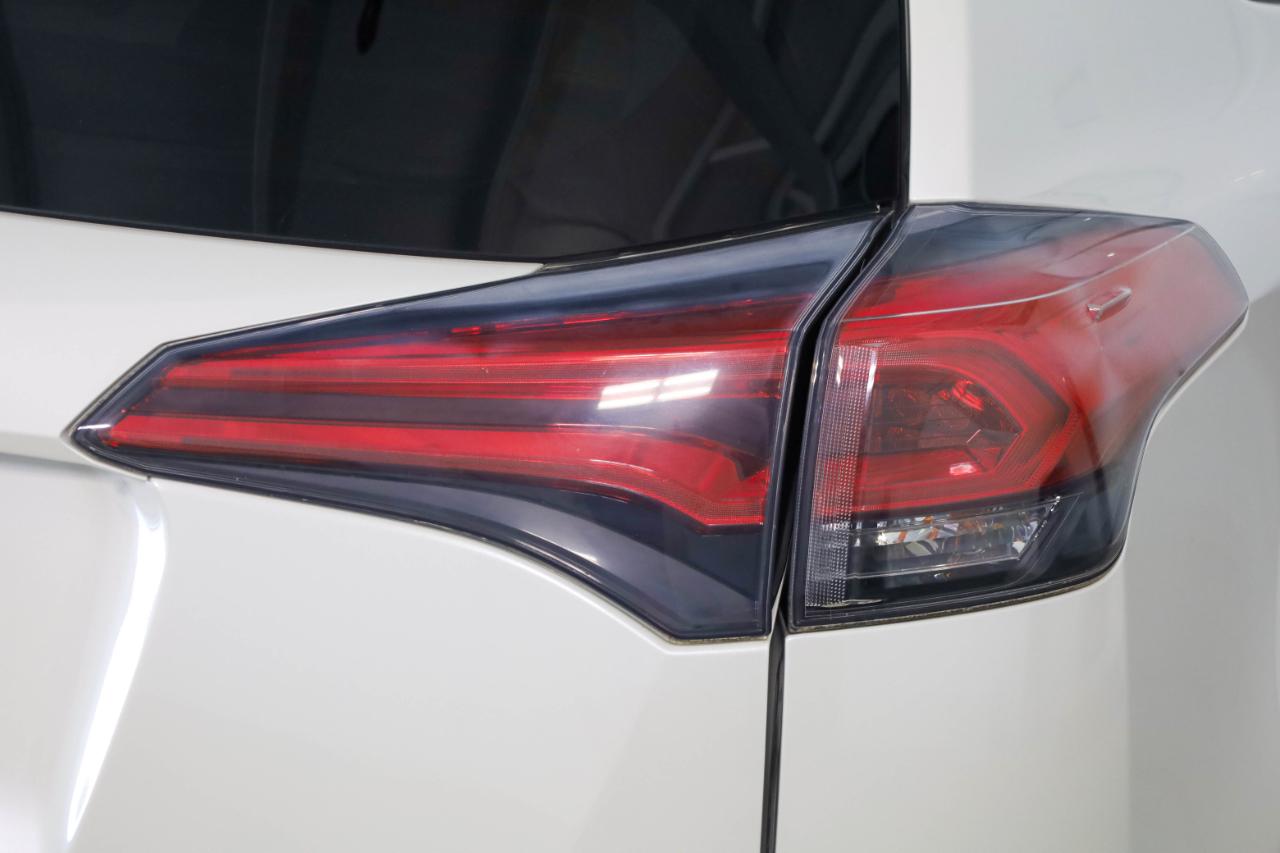 Toyota RAV4 Hybrid Limited AWD 2017