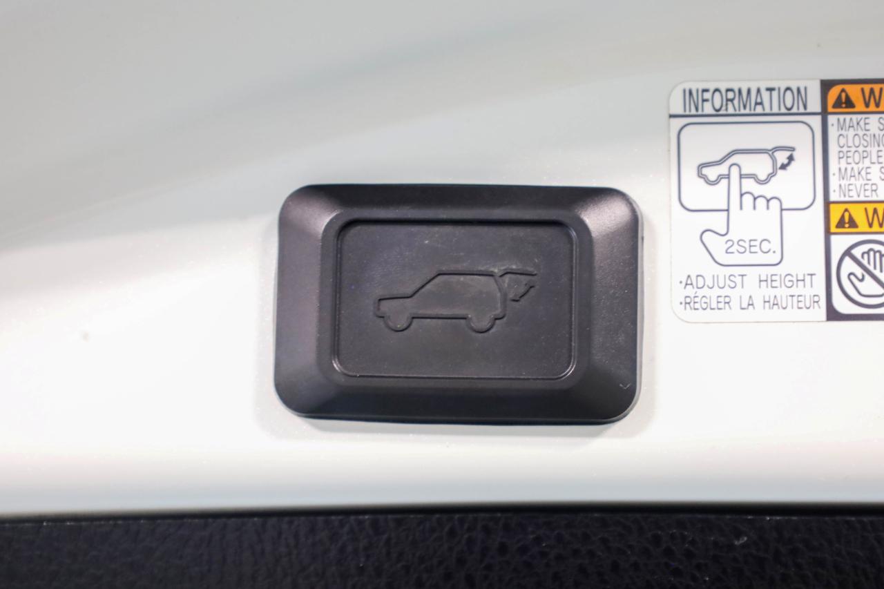 Toyota RAV4 Hybrid Limited AWD 2017