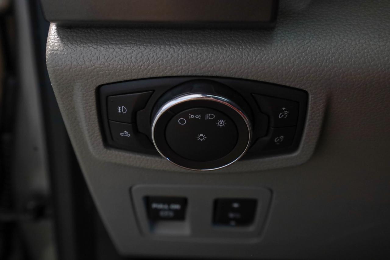Ford F-150 4WD SuperCrew 145" XLT 2019
