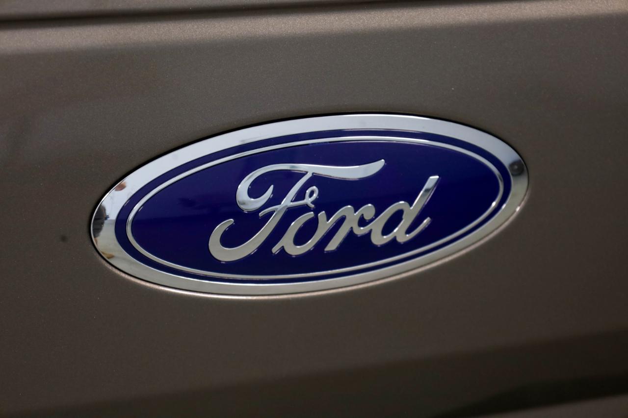 Ford F-150 4WD SuperCrew 145" XLT 2019