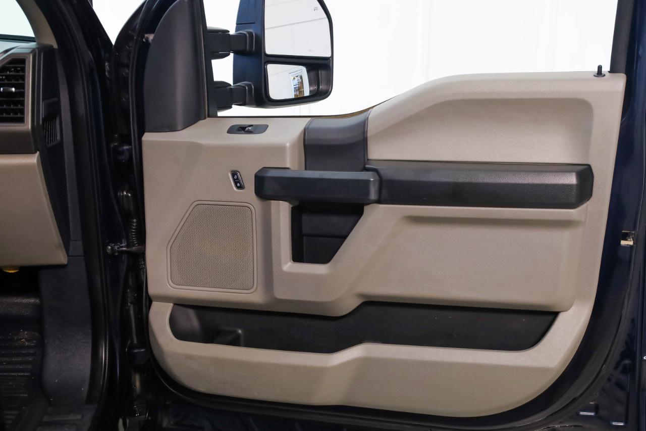 Ford Super Duty F-250 SRW XL 4WD Crew Cab 6.75' Box 2022