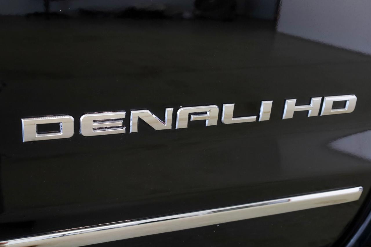GMC Sierra 2500HD Denali Crew Cab 4WD SB 2015