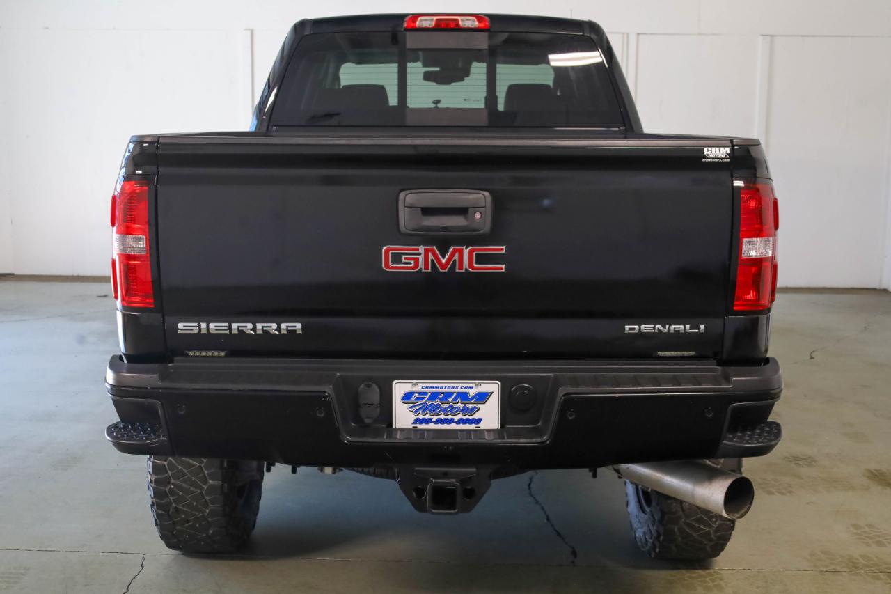 GMC Sierra 2500HD Denali Crew Cab 4WD SB 2015