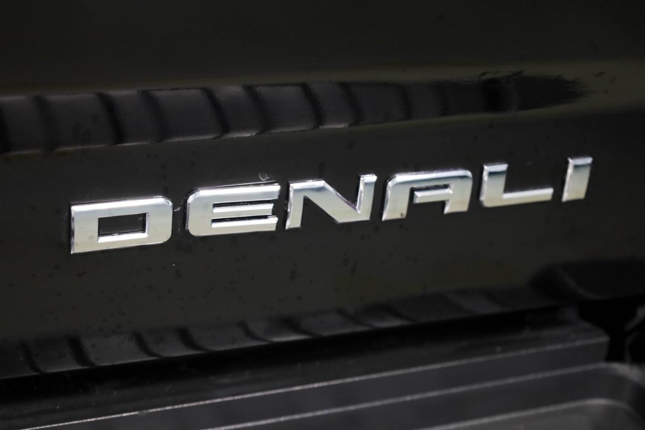 GMC Sierra 2500HD Denali Crew Cab 4WD SB 2015