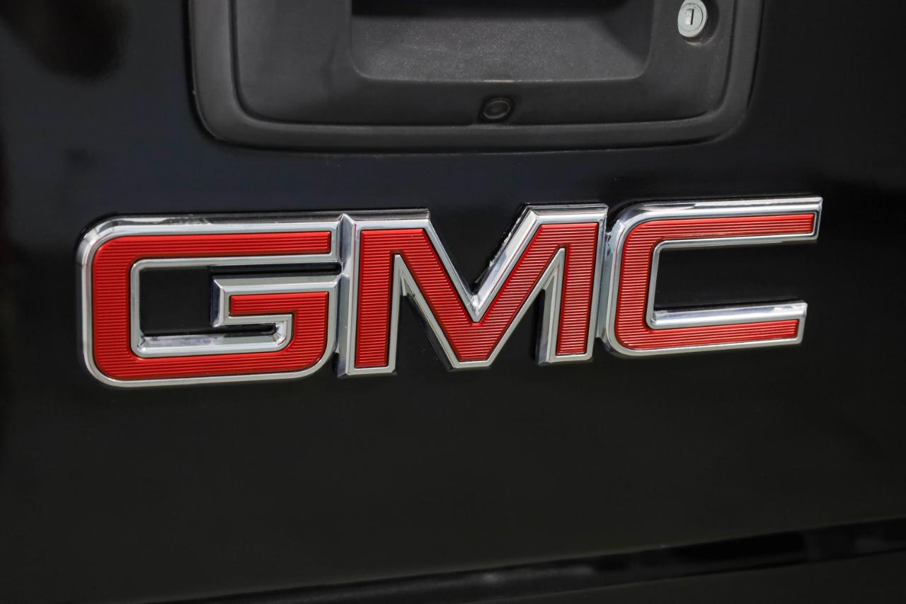 GMC Sierra 2500HD Denali Crew Cab 4WD SB 2015