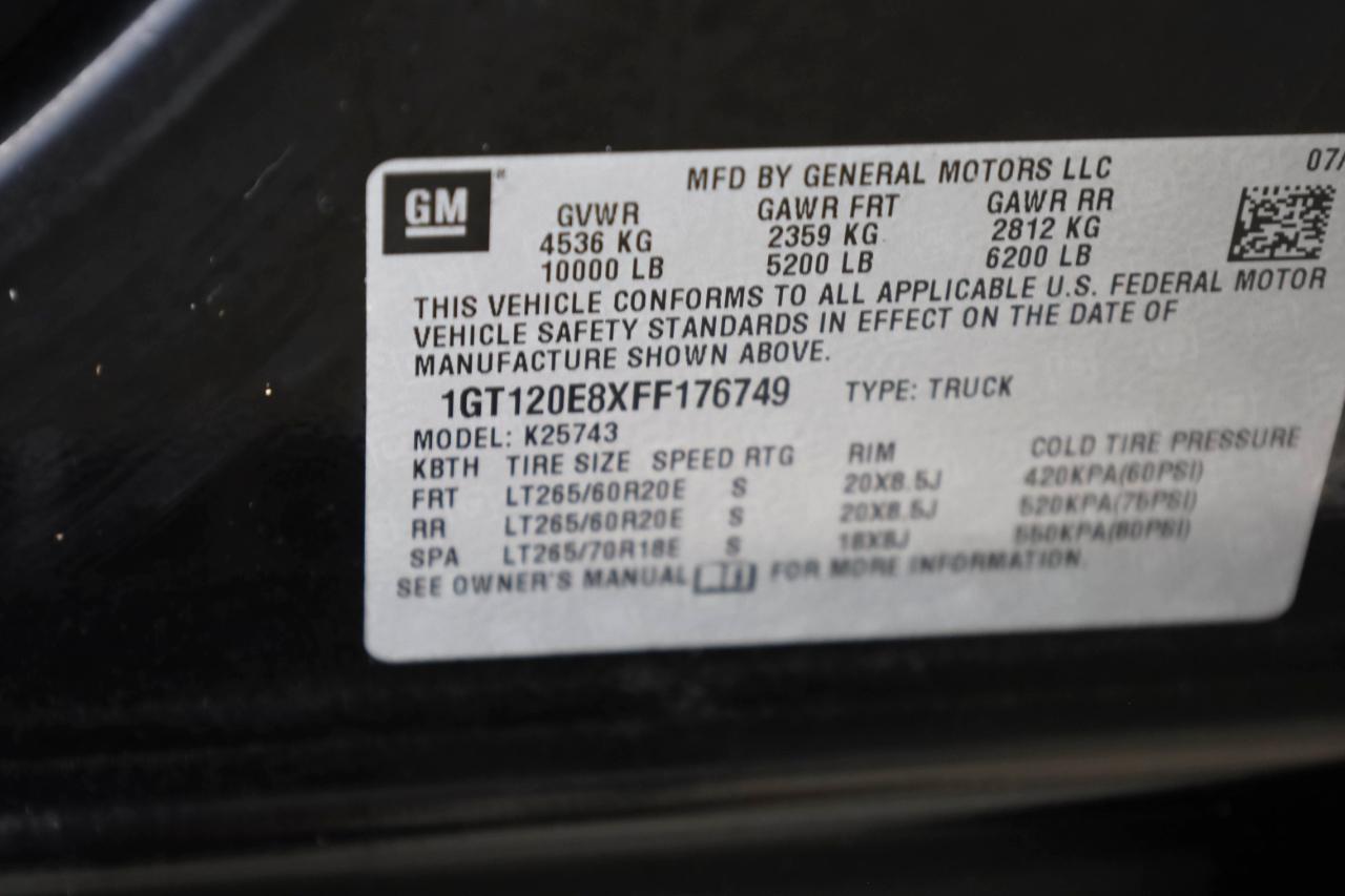 GMC Sierra 2500HD Denali Crew Cab 4WD SB 2015