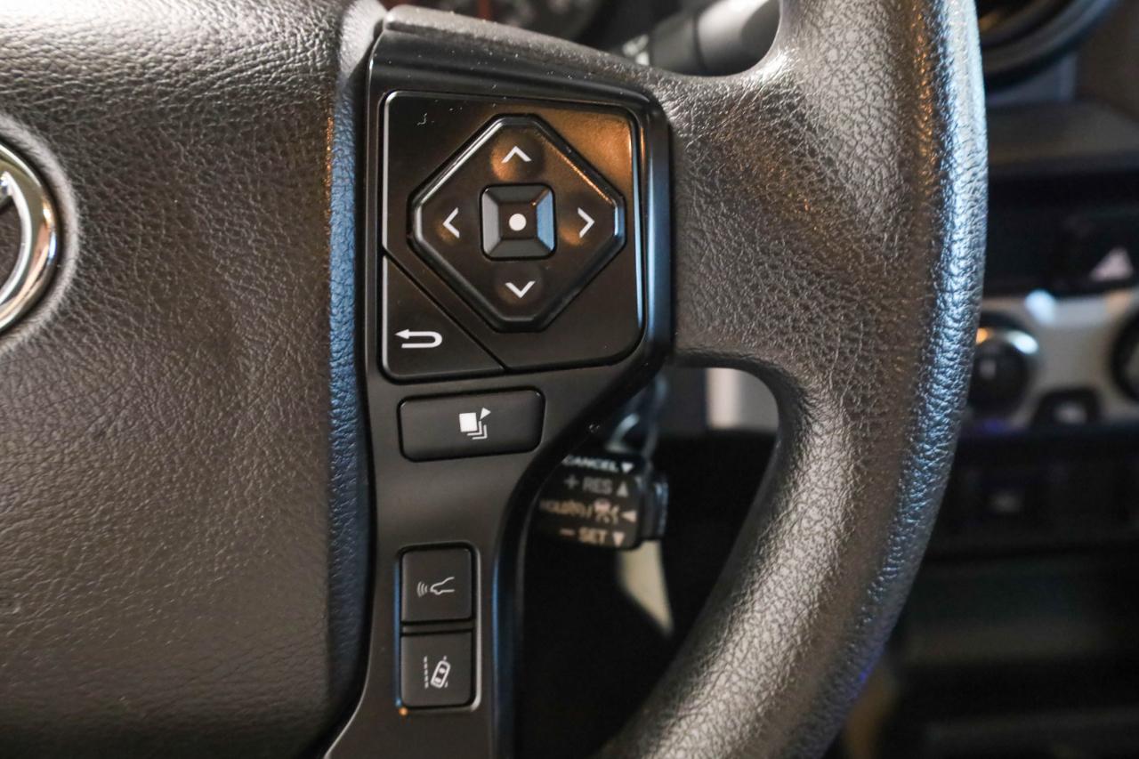 Toyota Tacoma photo 28