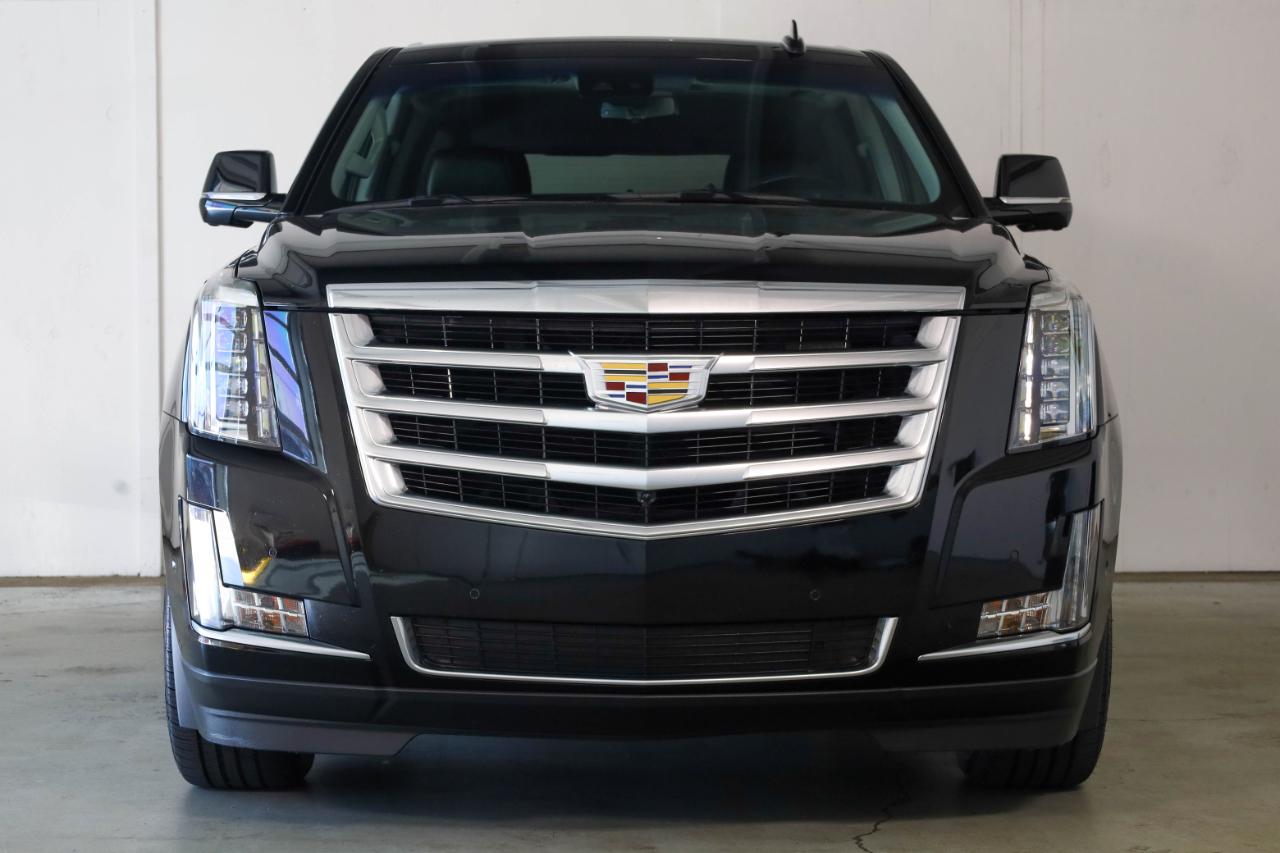 Cadillac Escalade photo 3
