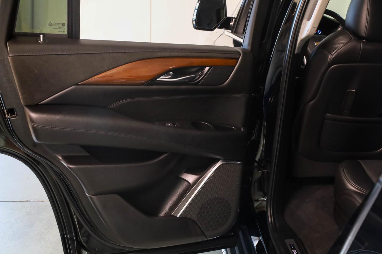Cadillac Escalade photo 38