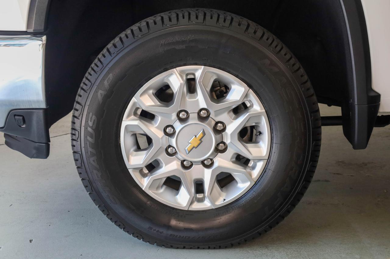 Chevrolet Silverado 2500 LTZ Crew Cab 4WD SWB 2023