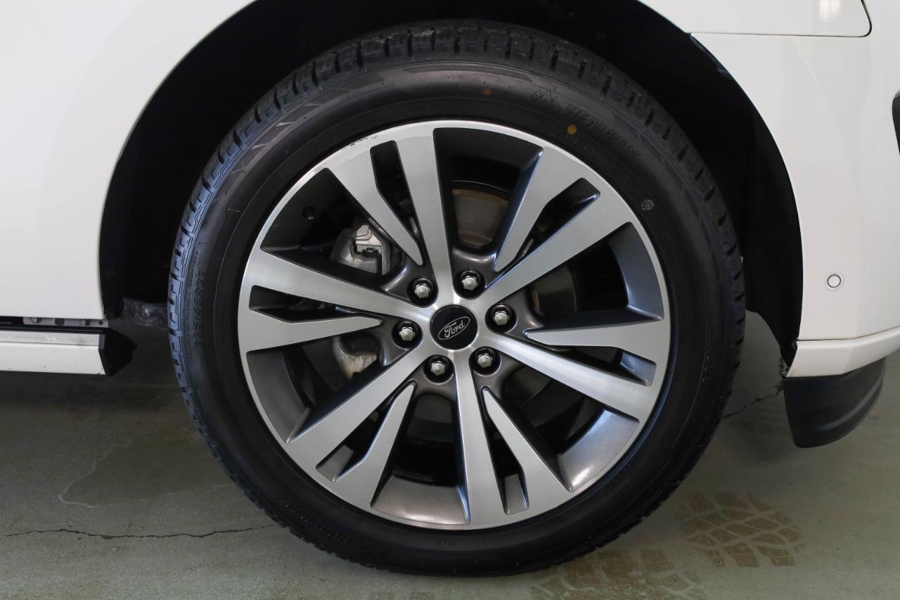 Ford Expedition MAX photo 53