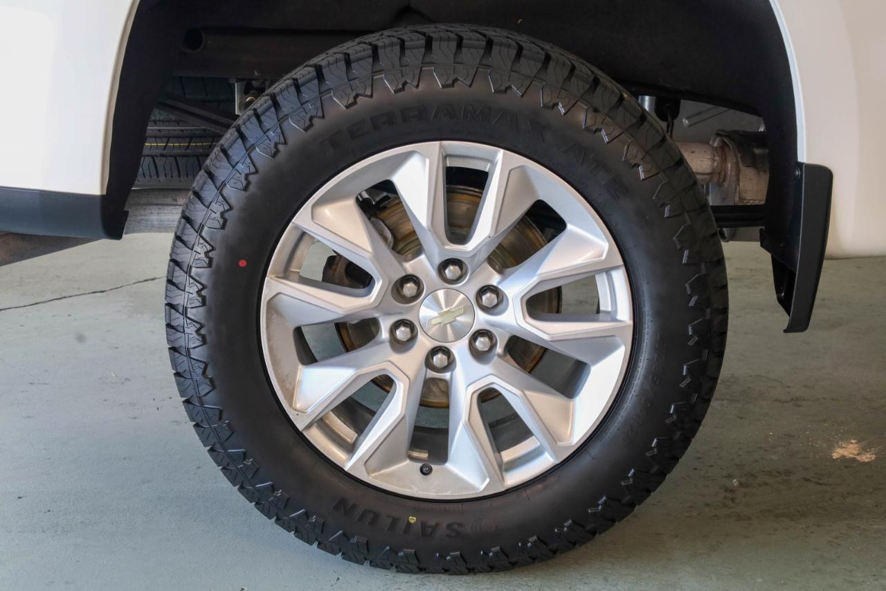 Chevrolet Silverado photo 42